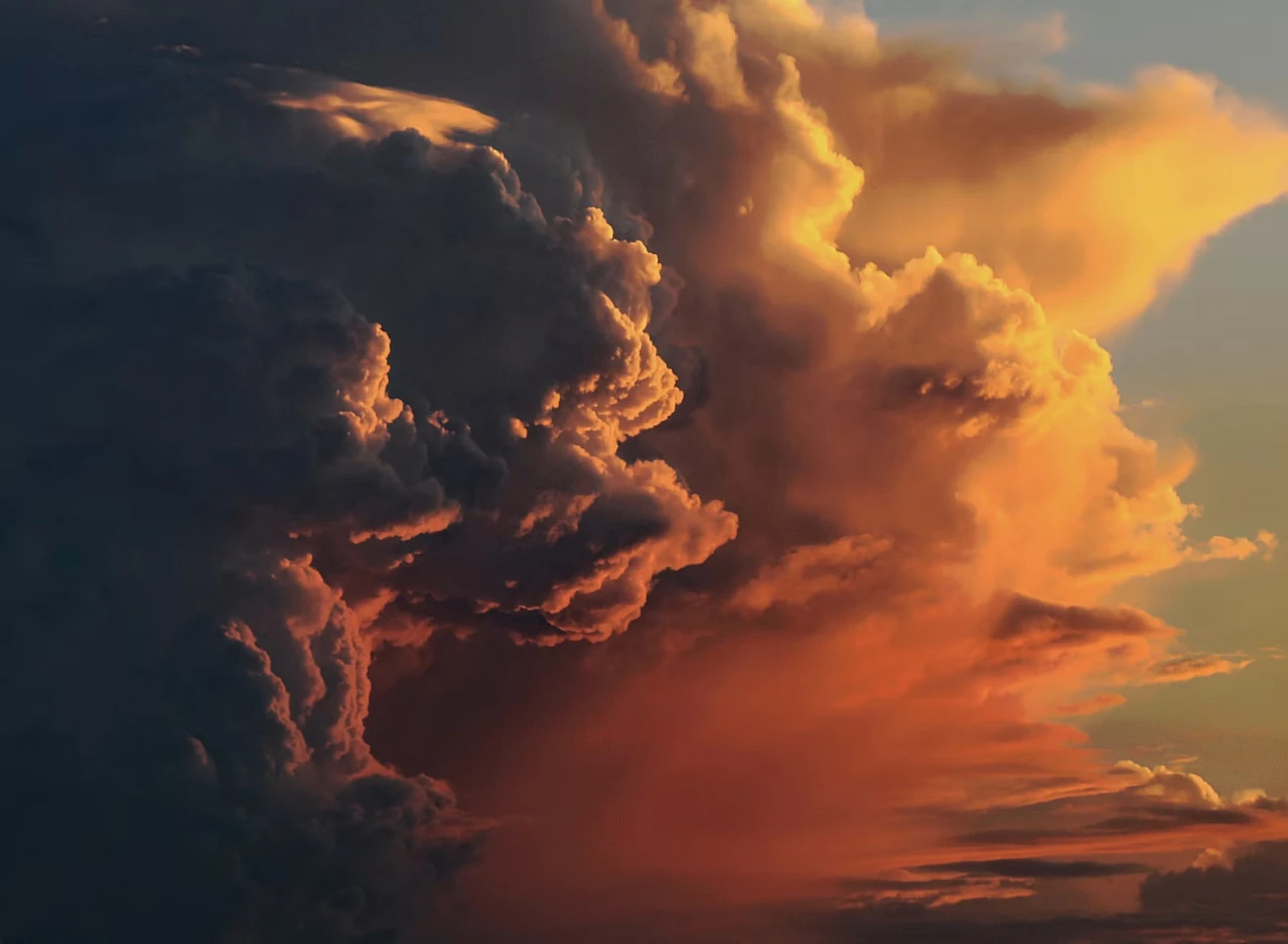 [Image: photo-1536244636800-a3f74db0f3cf.webp]
