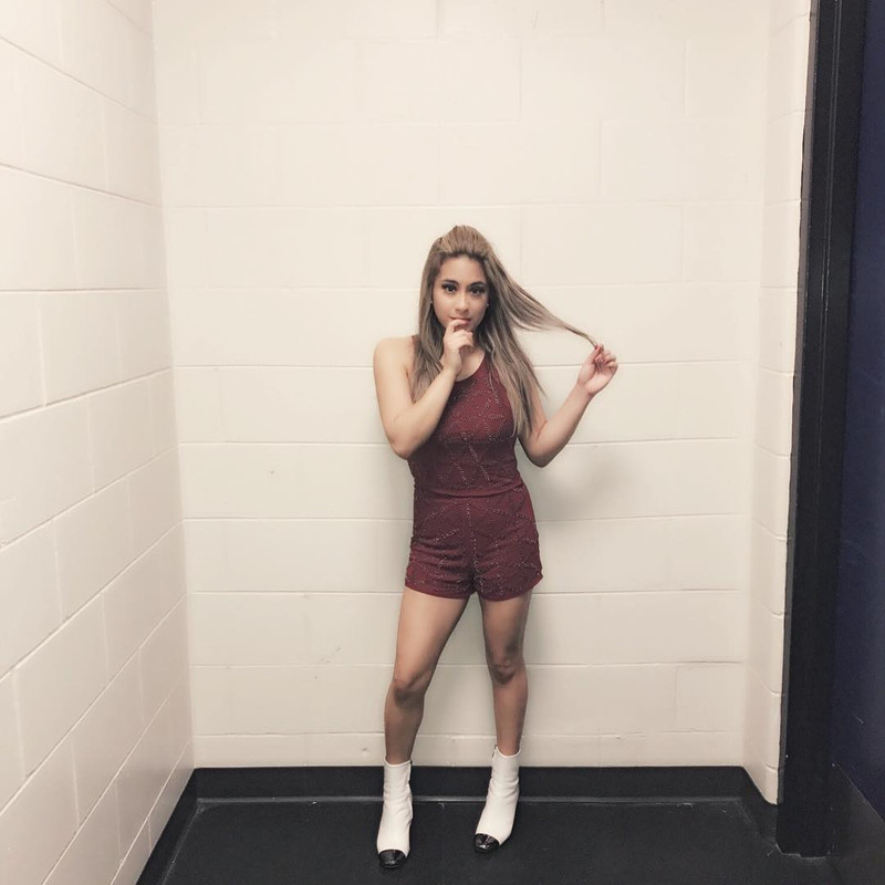 [Image: 5j4m0i-Recent-Outfit-QTzu-COr.jpg]