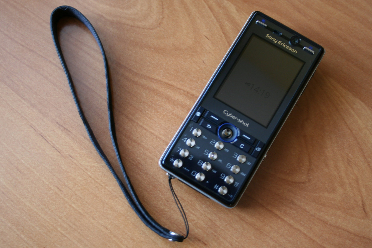 Sony-Ericsson-K810i-02.jpg