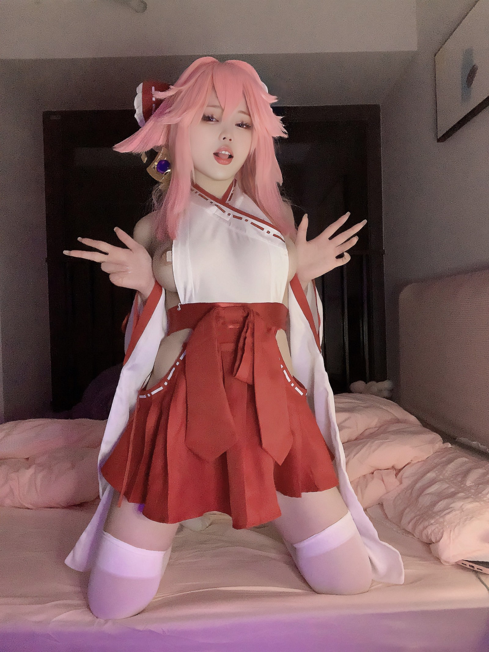 小瑶幺幺 八重巫女 Cosplay 写真合集【39P + 1V｜47.3MB】插图2