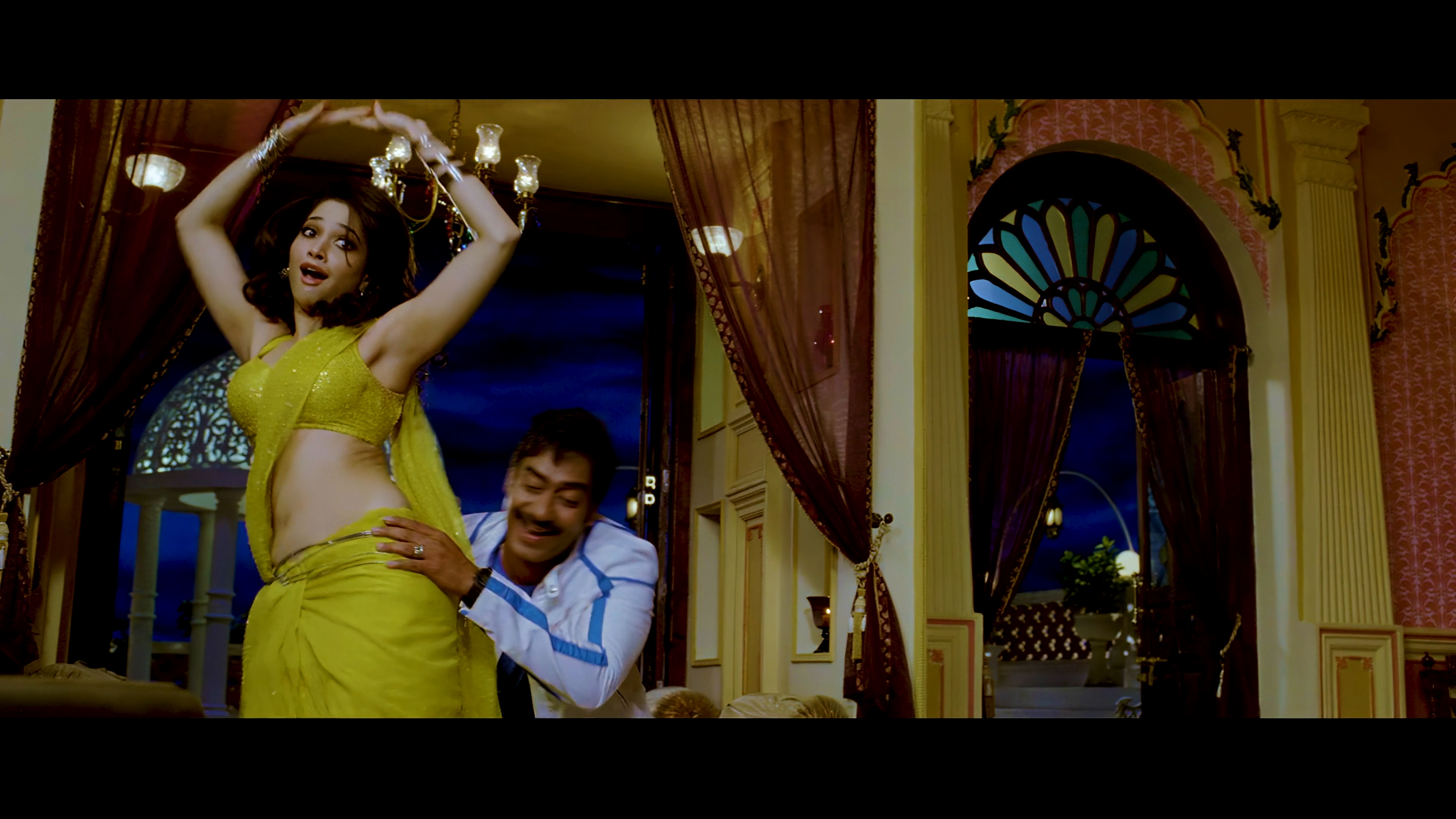 Tamanna Hot Song From Himmatwala Taki O Taki 4 K ( Best Quality) mp4  snapshot 00 43 [2021 04 04 21 54 — Postimages