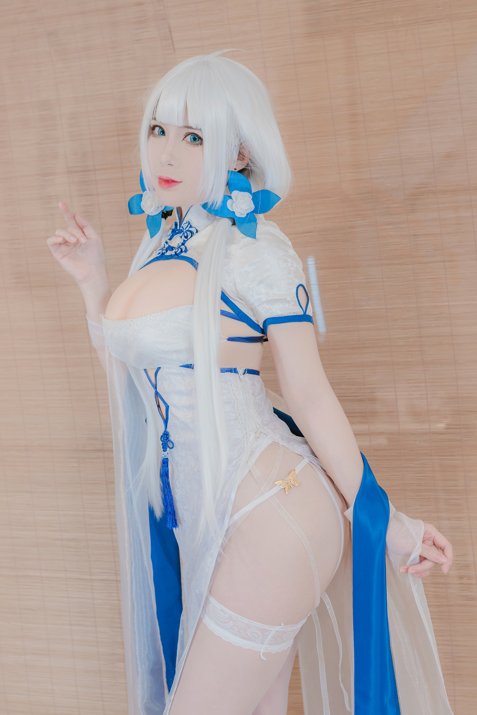 羊大真人 – 钟情春日 Cosplay 高清写真集(19P-181.8MB)清新治愈风