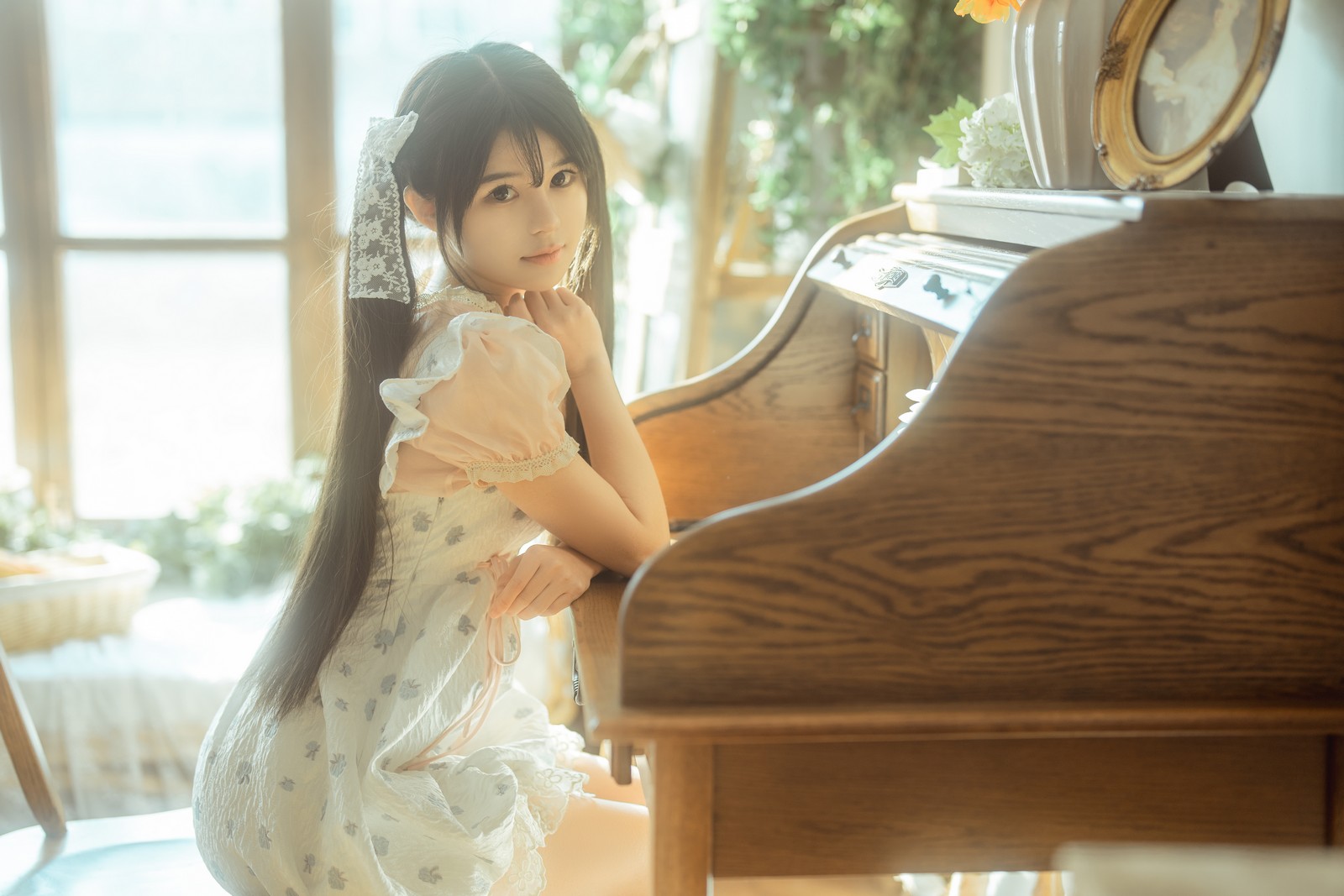 rua阮阮 花房 小裙子 写真图集｜甜系少女私房摄影（54P｜661MB）插图1