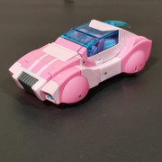 Cyberverse-Deluxe-Arcee04