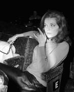 samantha-eggar-b35