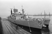 https://i.postimg.cc/NyHKFKY0/HMS-Sheffield-D-80-4-1975-1.jpg