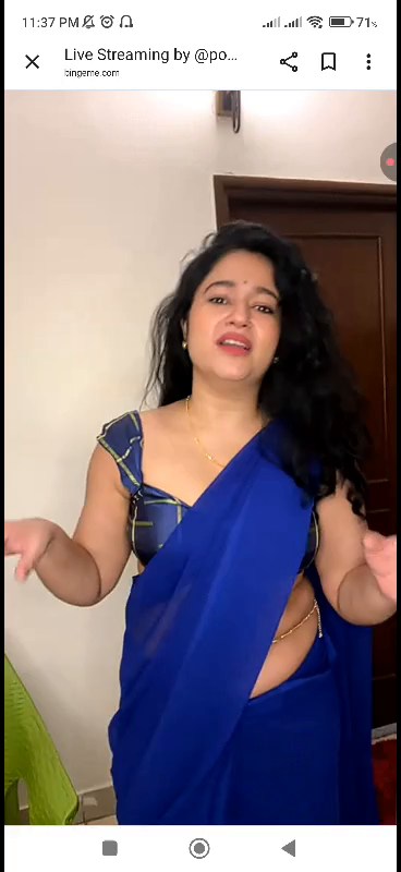 [Image: Poonam-Bajwa-Blue-Saree-Live-mp4-0021.jpg]