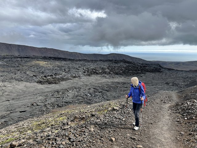 21 DIAS EN NUESTRO SEGUNDO VIAJE A LA TIERRA DEL HIELO Y FUEGO (en construccion) - Blogs de Islandia - 26/06/2025 Península de Reykjanes, pisamos la erupcion de 2023. (16)