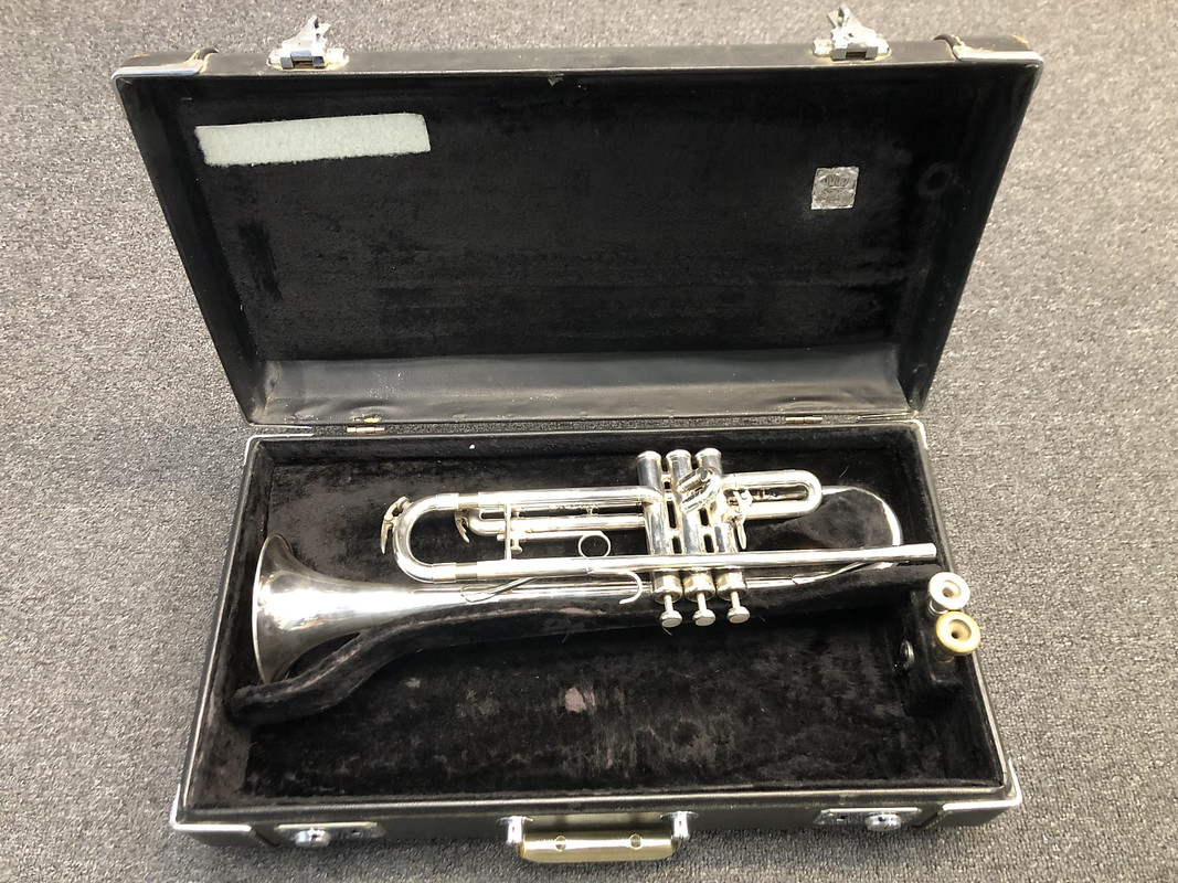 King 1965 Silver Flair Trumpet sn 423119 (17)
