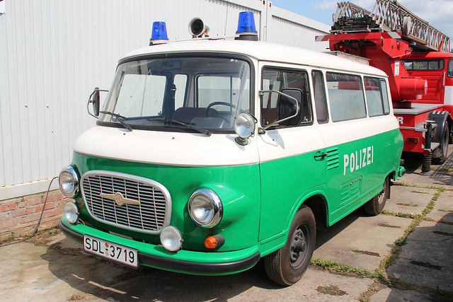 Barkas-B1000 Polizei