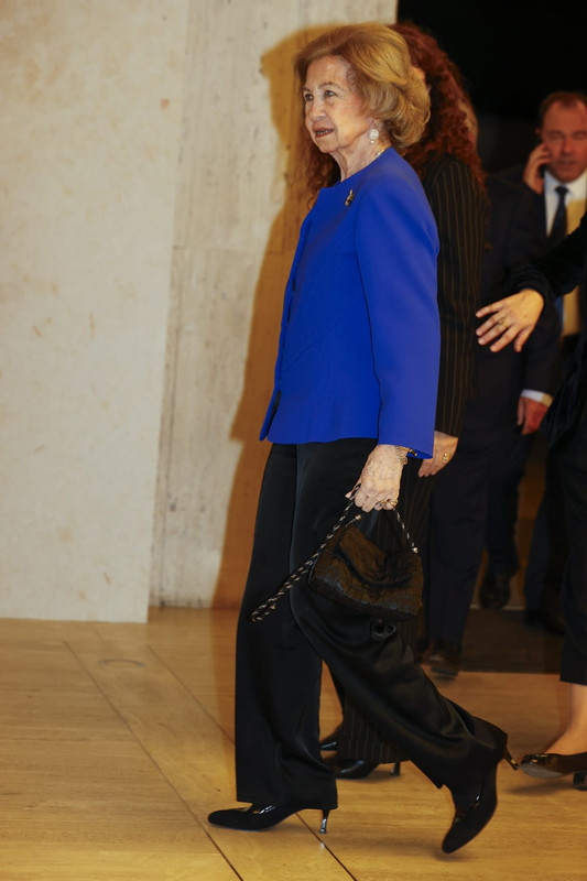 dl u596218 001 6931daeb4df05