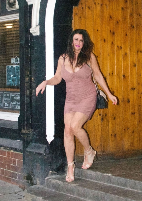 Lisa-Appleton-Nude-Sexy-Upskirt-Stars-com-22-1024x1536-14