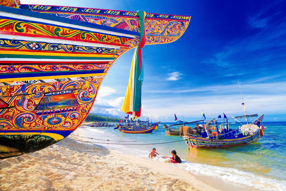 Pattani-Talo-Kapo-Beach-Kolae-Boat-P