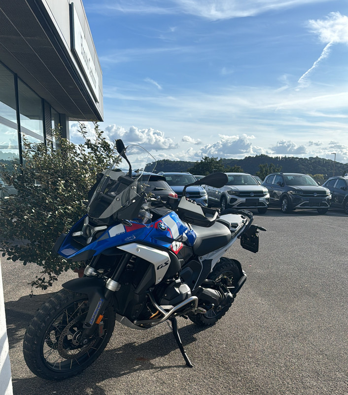 1FCF7798-7B28-4AF2-A7B3-79C9C788E93D (002)