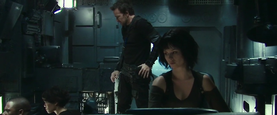 Scavengers 2013 BluRay [Hindi + Tamil + Telugu + English] 480p, 720p ESub Screenshot