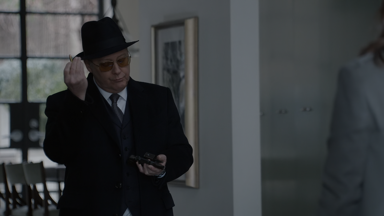 The.Blacklist.S08E09.The.Cyranoid.1080p.10bit.AMZN.WEB-DL.DDP5.1.HEVC-Vyndros.mkv_snapshot_35.07_[20