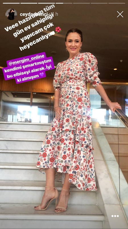 Ceyda-Düvenci-Feet-4110221