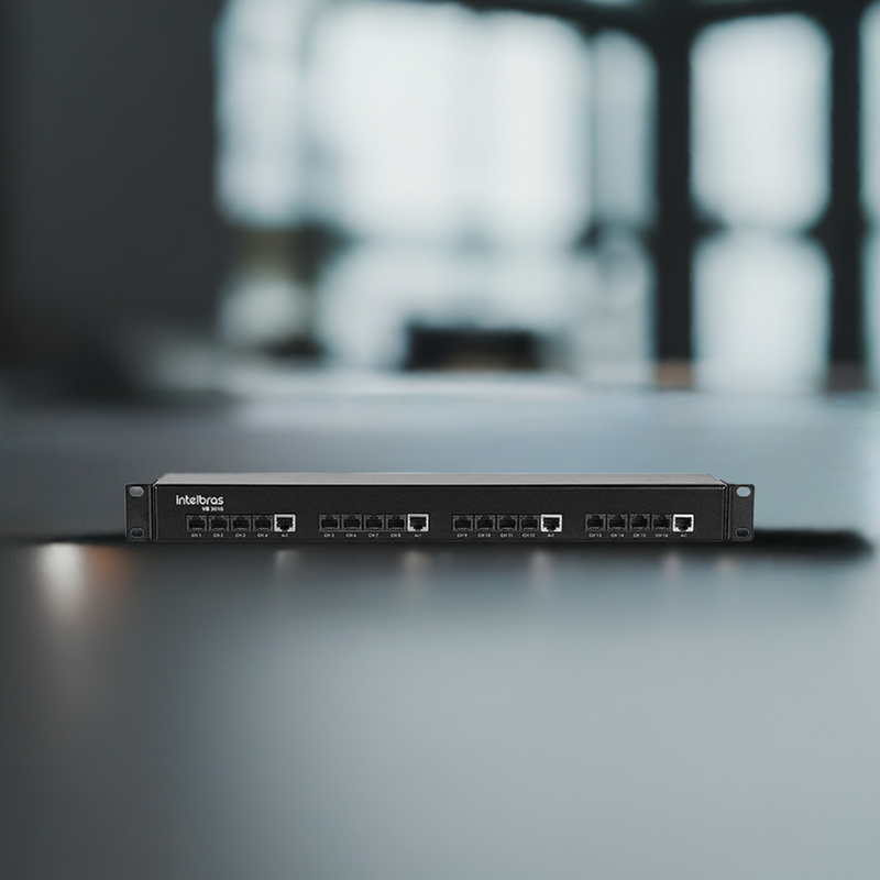 Conectores RJ45 e BNC do Power Balun Intelbras