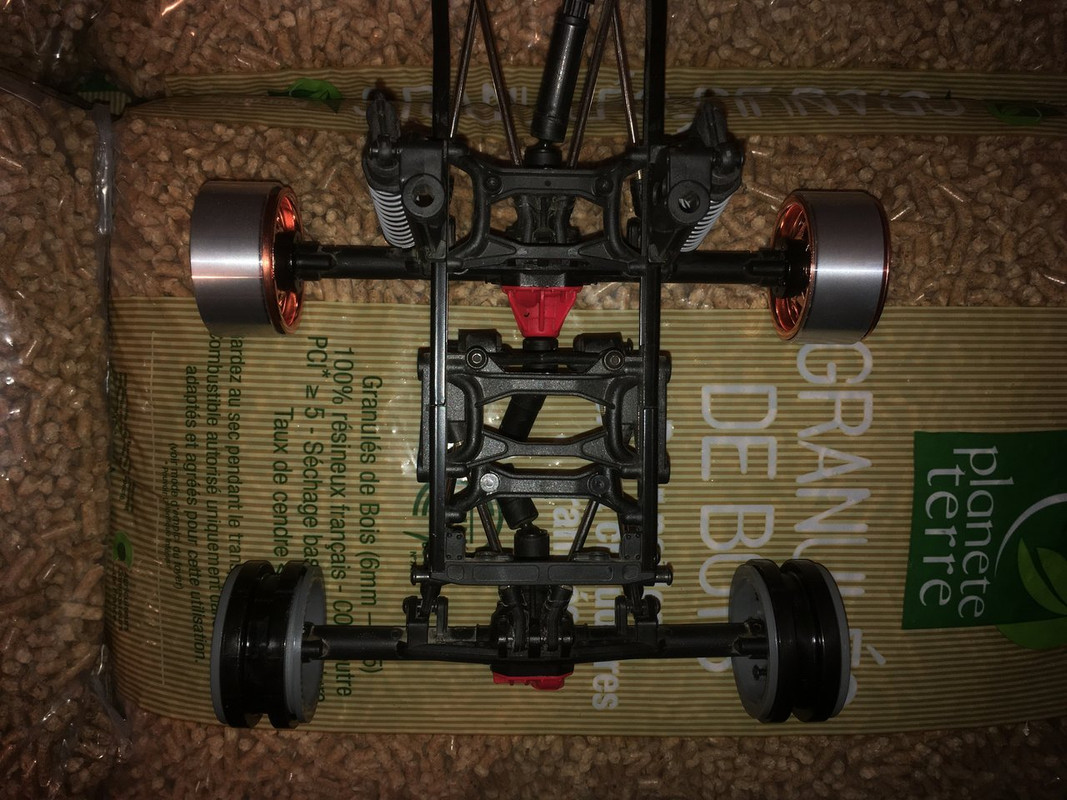 UMG 6x6 Axial IMG-2061