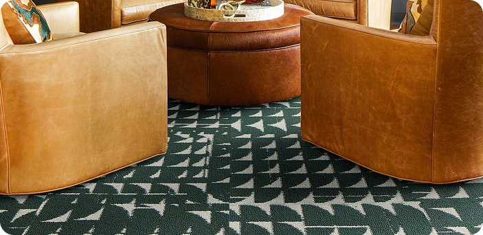 Escritório com paginação de carpetes