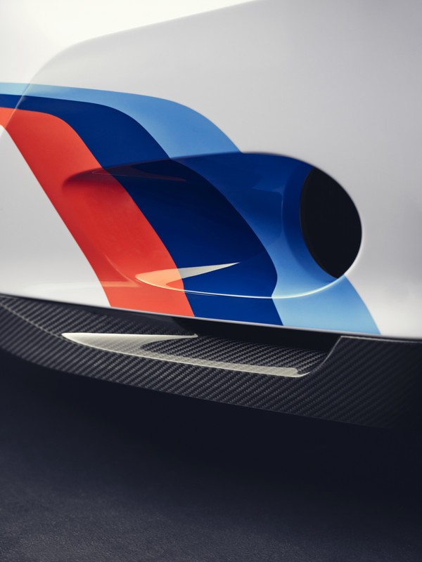 P90488883_highRes_the-bmw-3-0-csl-stat