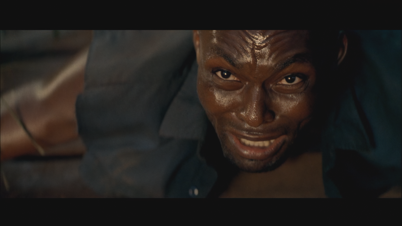 Tränen der Sonne - DC.mkv_snapshot_00.26.14.198