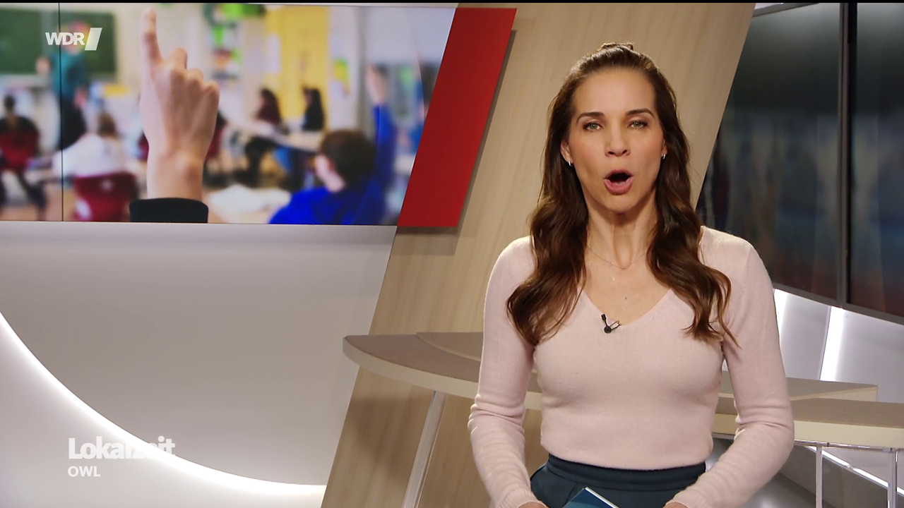 Kristina Sterz WDR Lokalzeit OWL 12 03 2026 112X Caps 89