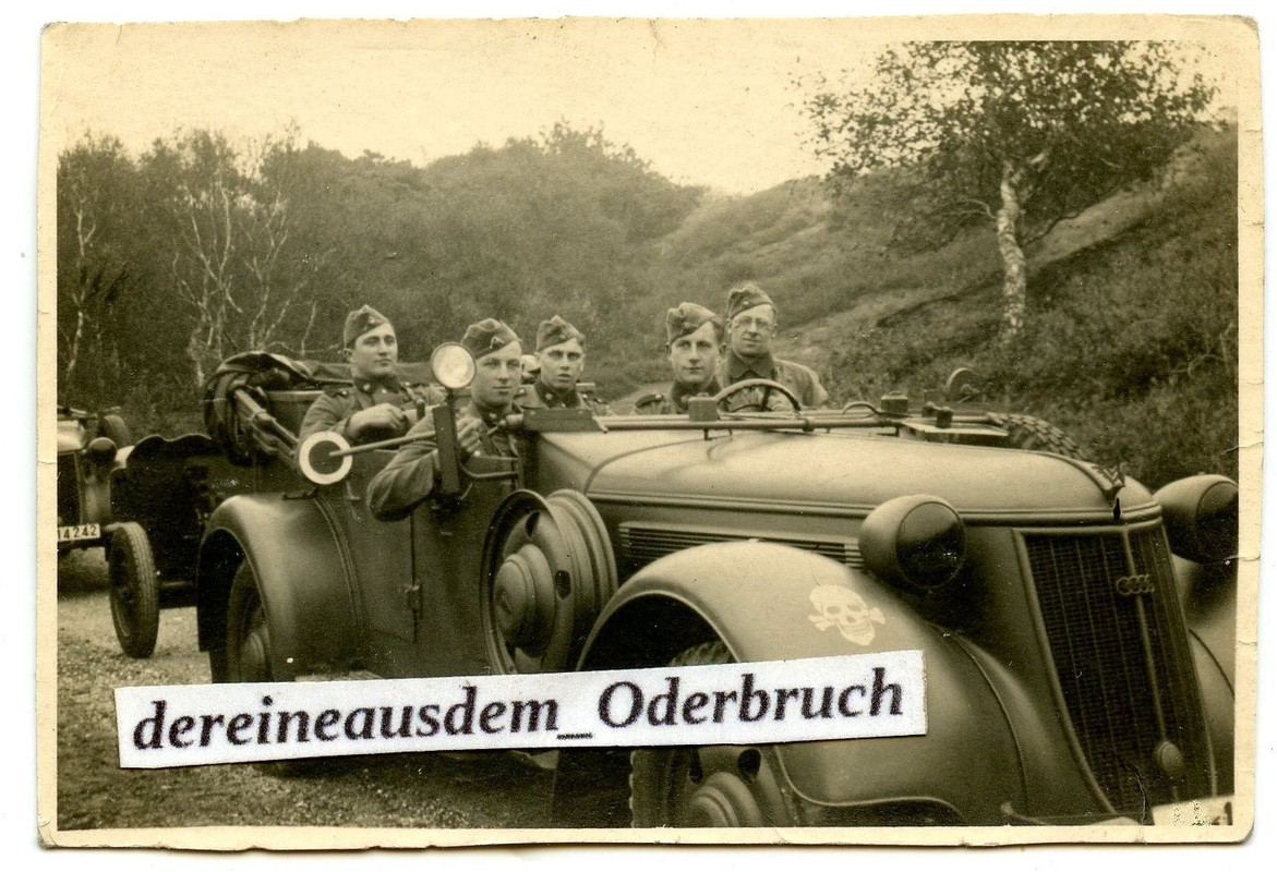 Foto Einheits-PKW Audi Union der T.-Div. mit Pak und Kennung skull