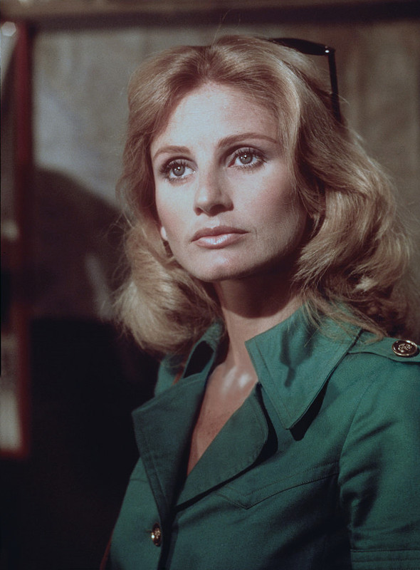 jill_ireland_b36