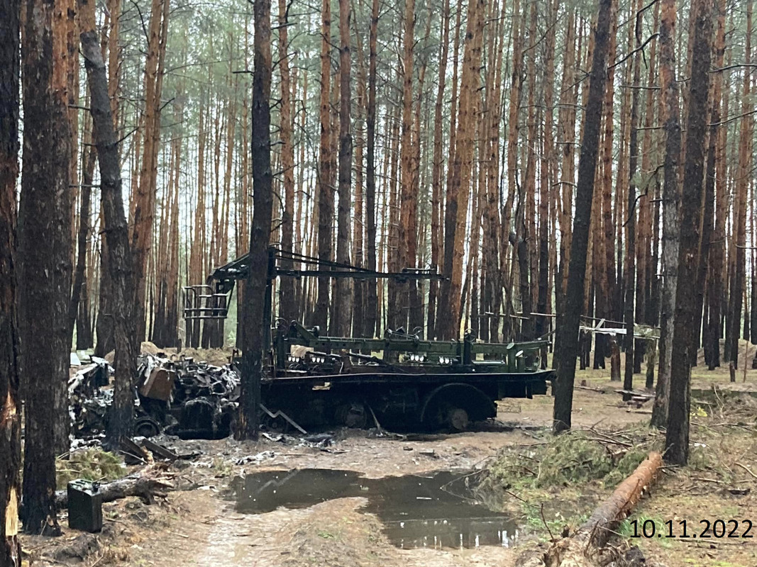 1004 9T452 transloader for the BM-27 destr