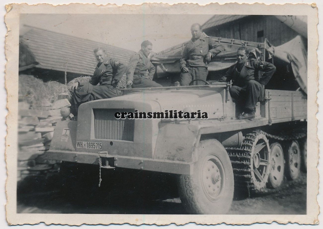 Orig. Foto schwere Wehrmachtschlepper sWs Lkw Schlepper SdKfz in Rumänien 1944