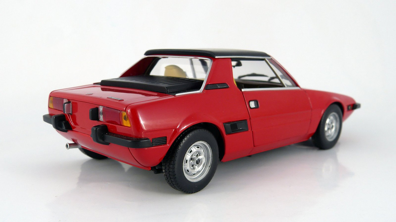 1:18 Minichamps Fiat X1/9 1974 | DiecastXchange Forum