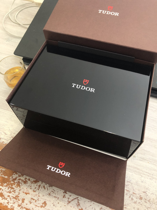 3F49F718-8A97-4B4B-81BA-2226700B55C7