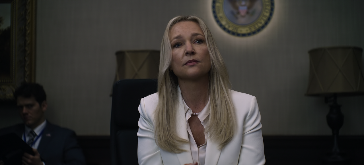 The Night Agent S01E03 The Zookeeper 2160p 10bit NF WEB DL DDP5 1 HEVC Vyndros mkv snapshot 08 47 2