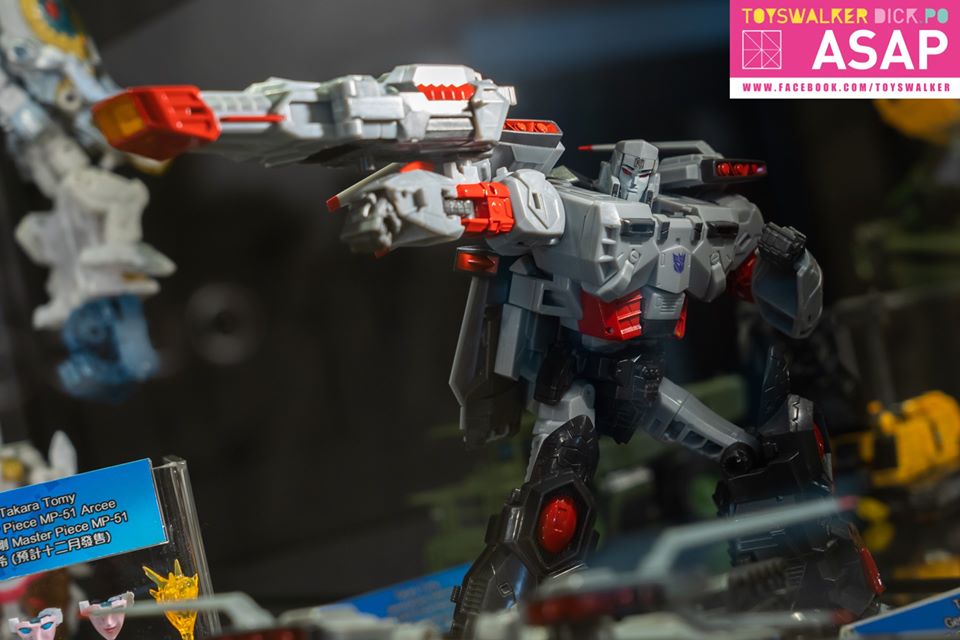 Super-Megatron-05