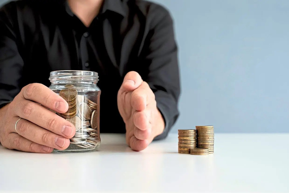 Smart Saving Tips to Reach Huge Dreams