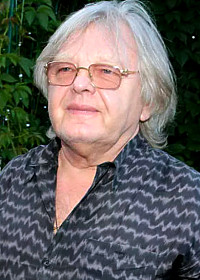 Юрий Антонов