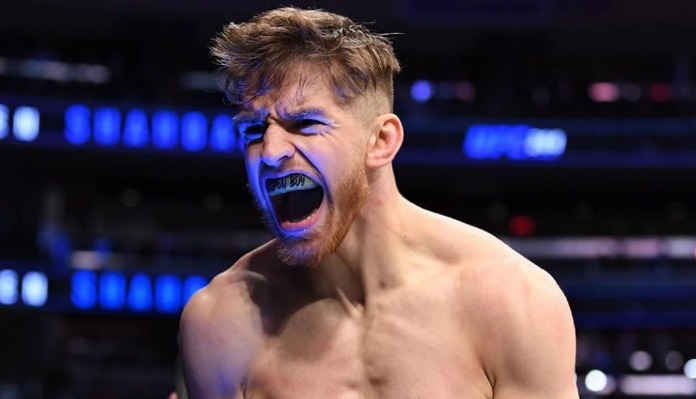 Едмен Шахбазян срещу Андре Мунис на UFC 320