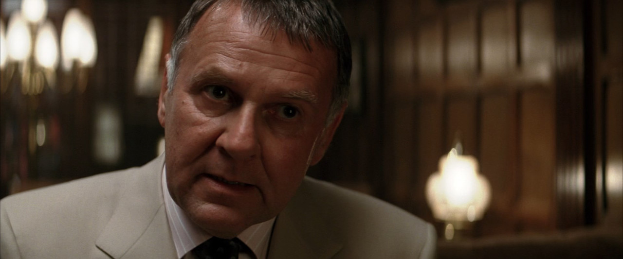 Batman Begins 2005 (1080p x265 10bit Tigole).mkv_snapshot_00.29.