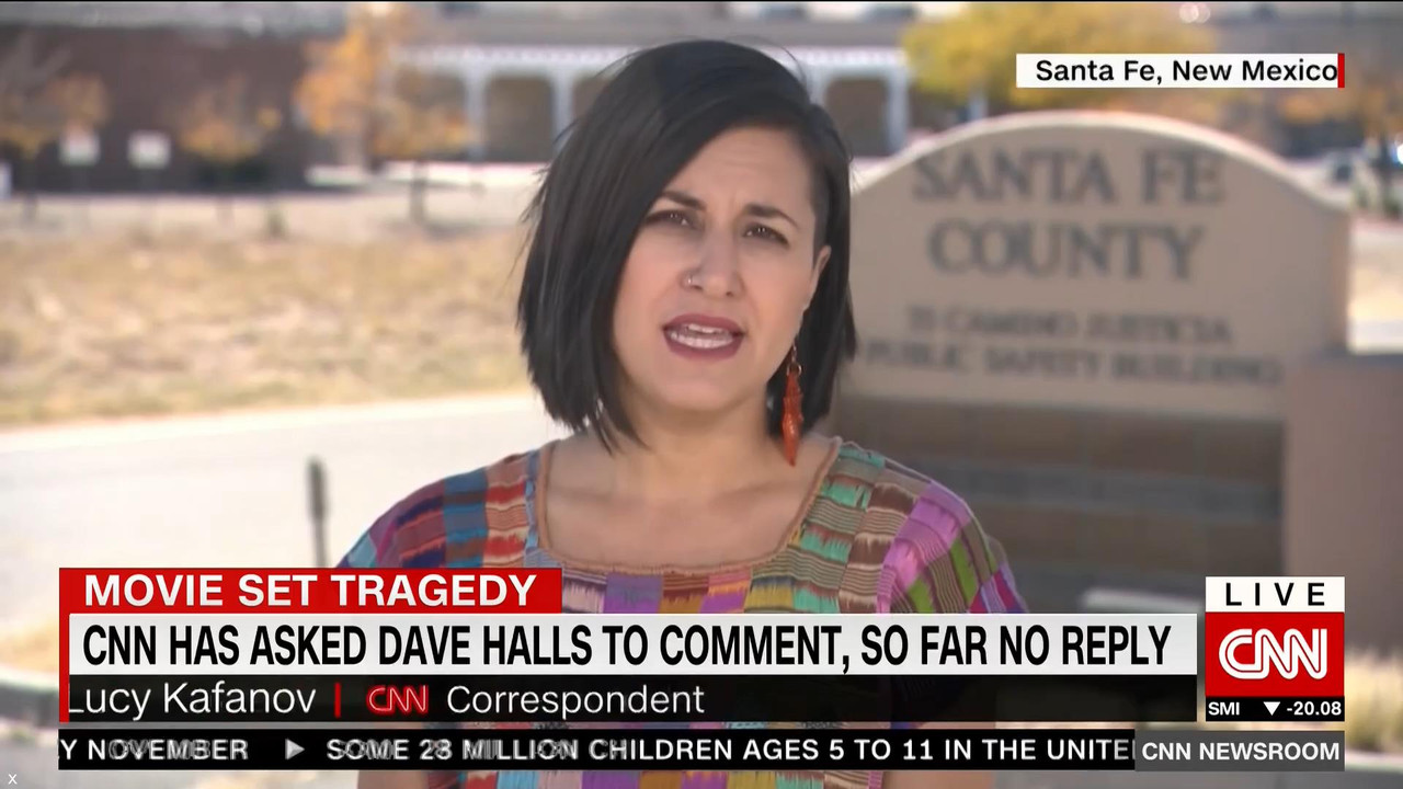 10.25 - 09.00.00 - CNN Newsroom with Isa Soares. Live from London, Is....ts_snapshot_00.10.24_[2021.