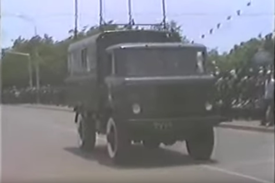 GAZ-66 Comms (1998)
