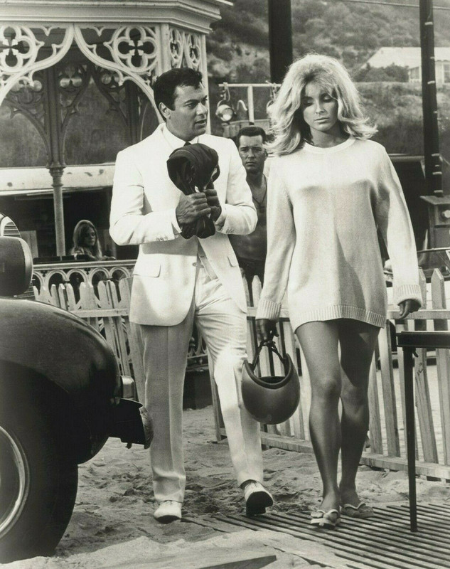 sharon_tate_md58