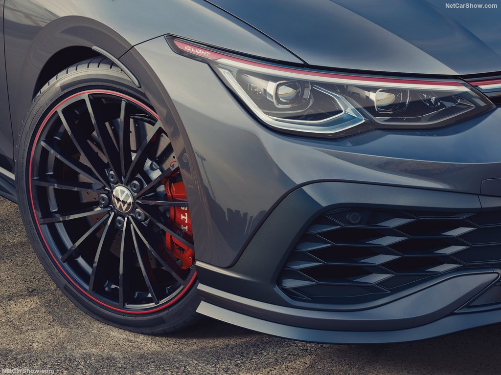 volkswagen-golf-viii-gti(6)