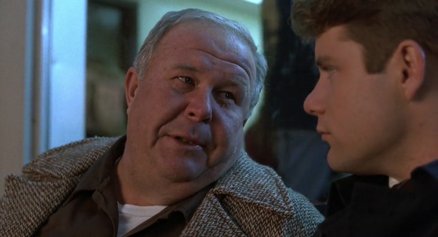 Rudy 1993 BluRay [Hindi + English] 480p, 720p ESub Screenshot