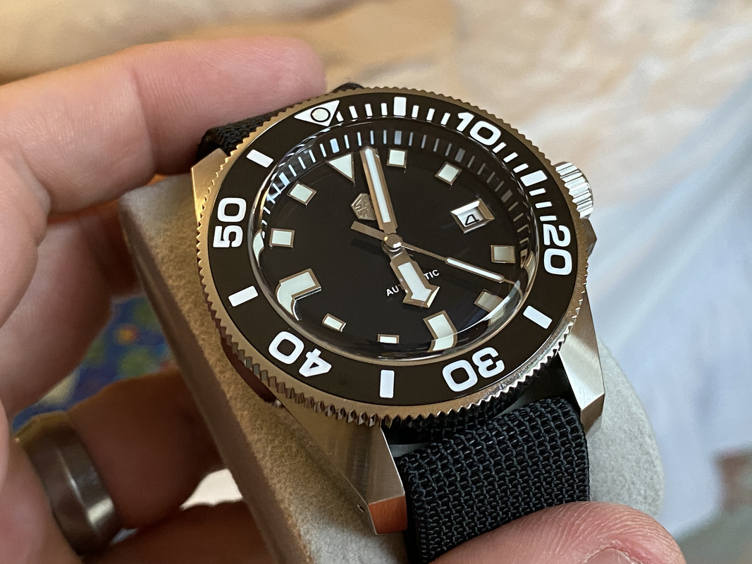 9E126B68-FED7-4BEA-A9EA-733828F9BEB0