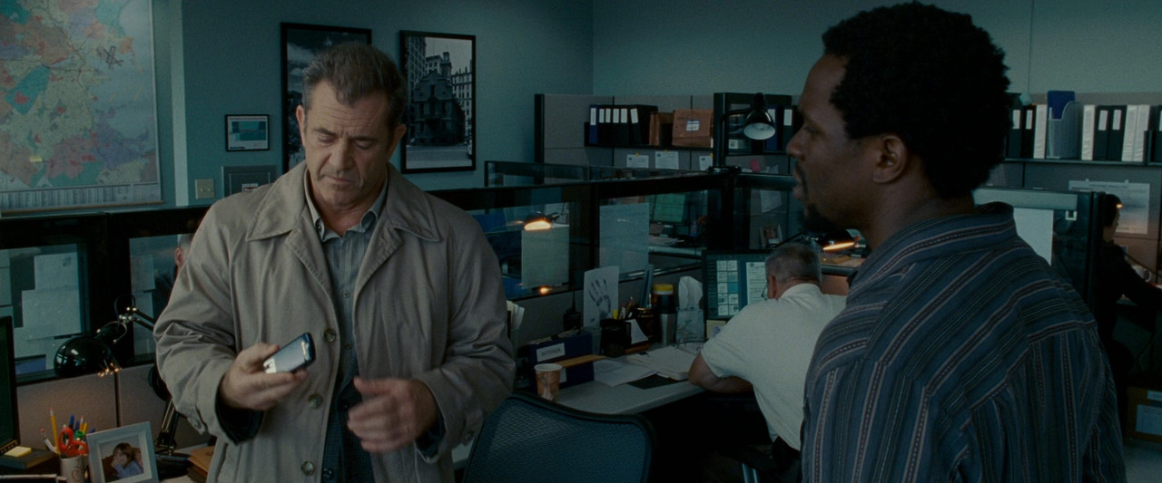 Edge of Darkness 2010 (1080p x265 10bit Tigole).