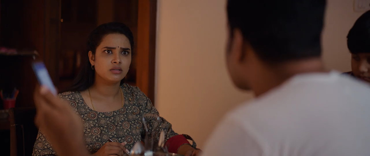 U Turn 2018 WebRip [Tamil] 480p 720p ESub Screenshot