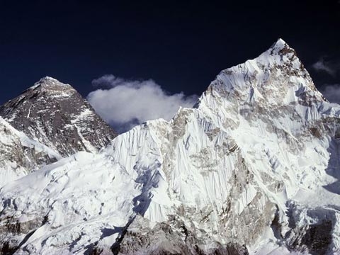 [Image: Everest5.jpg]