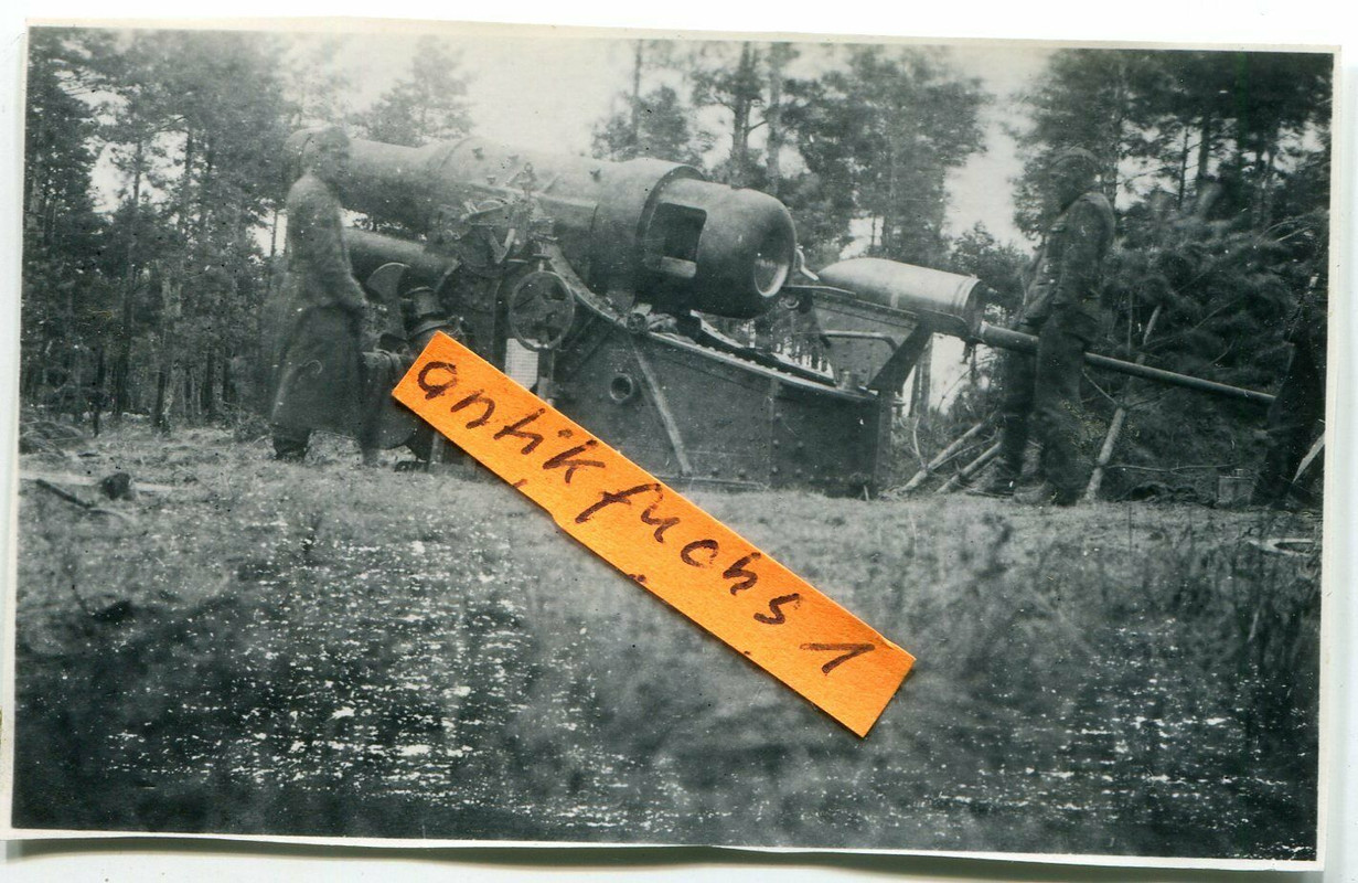 schweres WH-Mörser-Geschütz beim Bunker-Beschuß in Rußland im 2.WK