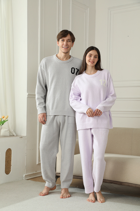 Light Purple Women's Warm & Cozy Semi-Flannel Couple's Pajamas — Knitted Digital Pattern, Soft Fleece Material, Pullover Style: The Ideal Choice for Loungewear in Autumn and Winter.